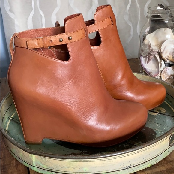 Cognac Booties - Picture 2 of 8